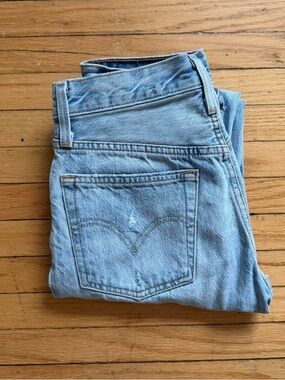 Vintage Levi's 501 Light Blue High-Rise Denim Jeans